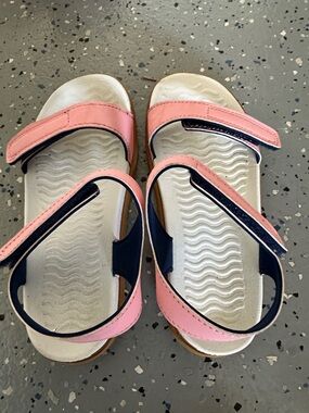 Native C13 Kids Pink and Navy Adjustable Strap Sandals